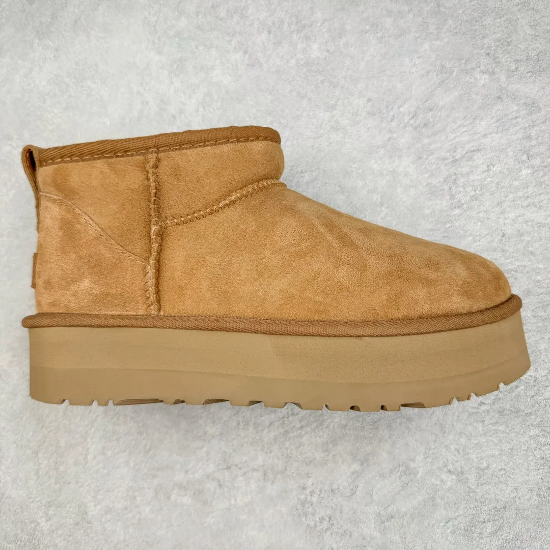 Pick up locally 💰520 UGG 5092 Classic autumn and winter sheepskin and fur integrated snow boots. All shoes are made of ZP. Longfeng A-grade Australian imported sheepskin and fur integrated brand OEM production line. Fully follow the ZP process. OEM original pattern maker. Adhering to the principle of no original shoe development and selection. Pay attention to every detail. The most authentic version on the market. TREADLITE "Light Wing" technology outsole. Light/durable/flexible/pile size: 35 36 37 38 39 40 41 42 Coding: by2936070
